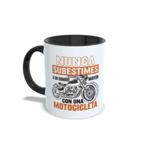 Taza Motera Nunca Subestimes a un Hombre Mayor