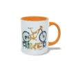 Taza Biker con diseño de bicicleta de montaña, interior y asa en color naranja, vista lateral derecha.