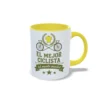 Taza con frase el mejor ciclista del mundo mundial, interior y asa en color amarillo, vista lateral derecha.