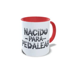 Taza de ciclismo con la frase Nacido para pedalear formada por eslabones de cadena de bicicleta, interior y asa en color rojo, vista lateral derecha.