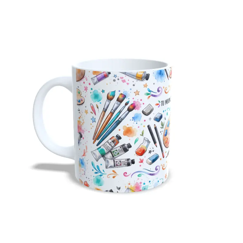Taza de cerámica sobre pintura y arte con estampado de pinceles, tubos de óleo y gomas de borrar del diseño Tu mundo es tu lienzo, interior y asa en color blanco, vista lateral izquierda.