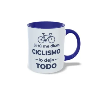 Taza de cerámica de ciclismo con icono de bicicleta y frase Si tú me dices ciclismo lo dejo todo, interior y asa en color azul marino, vista lateral derecha.
